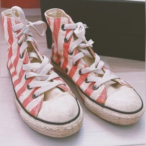 Vintage Size 37 Converse Women's Chuck Taylor All Star High Top Sneakers